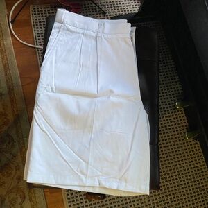 NWT Waist 38 Men white shorts